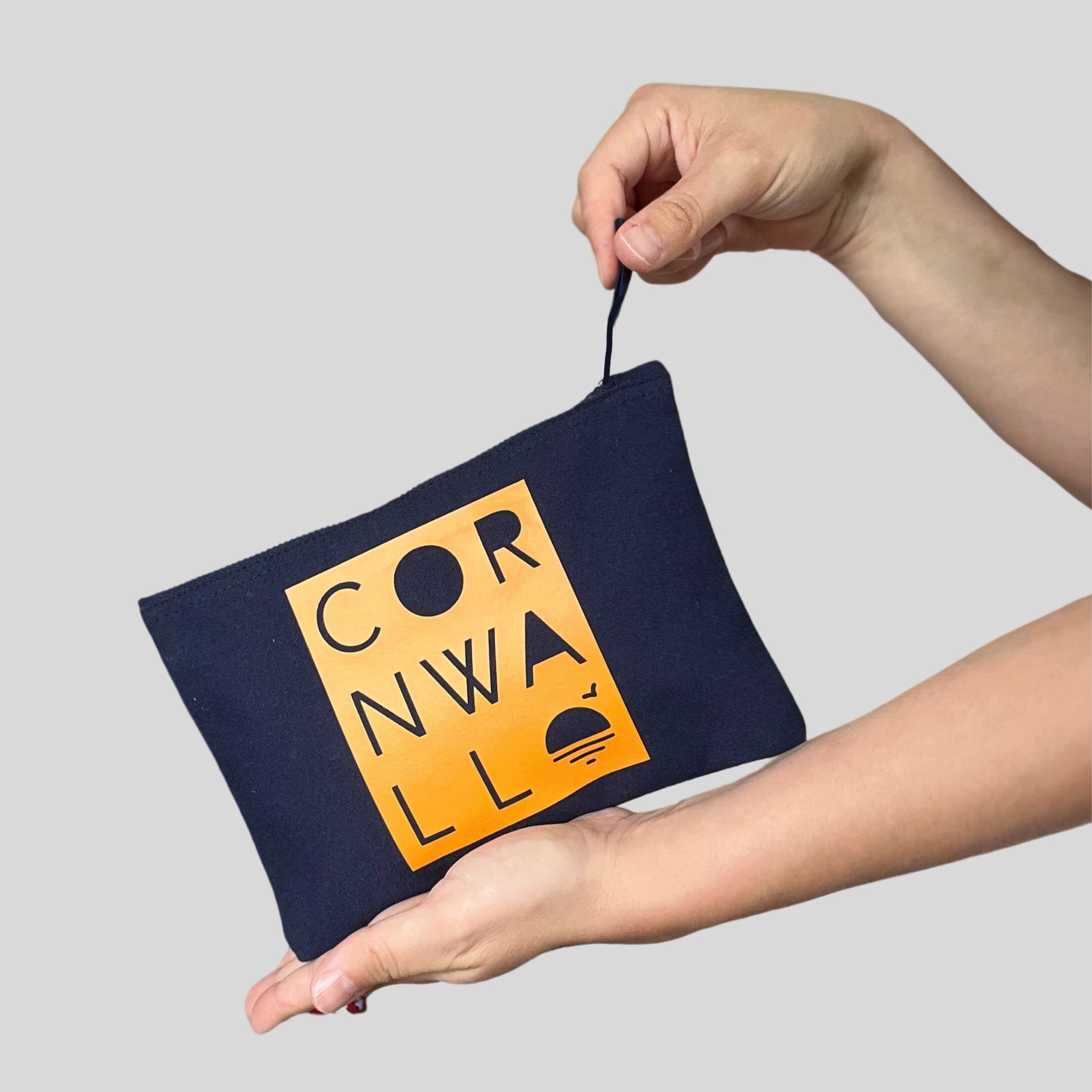 Cornwall small zip bag