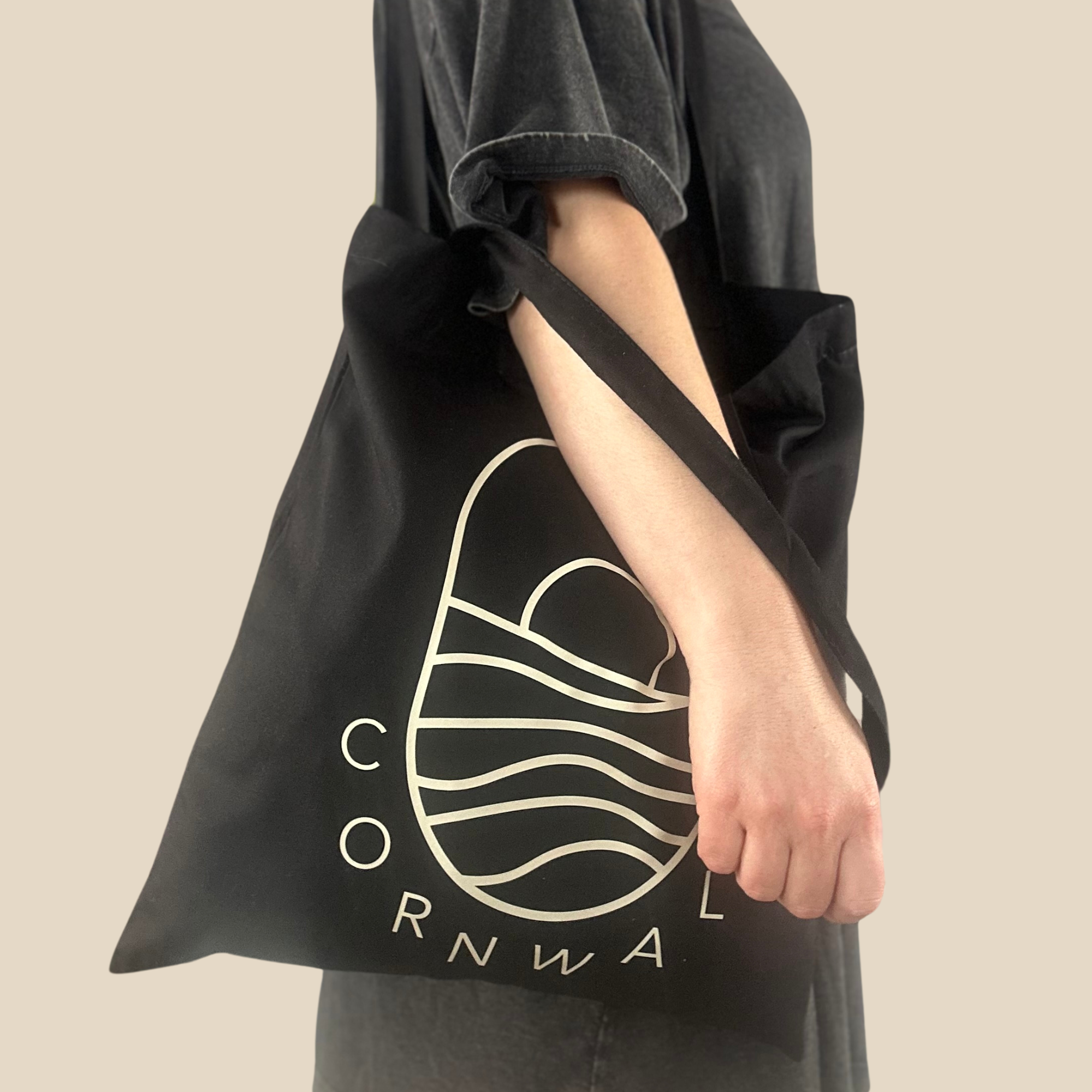 Black Cornwall Oval Tote