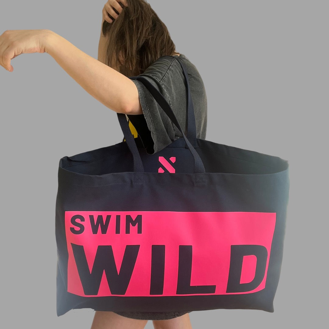 Jumbo Swim Wild Bag | Navy/Neon Pink